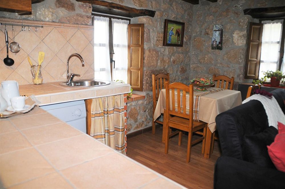 Apartamentos Rurales El Tio Pablo Picos De Europa Tresviso ภายนอก รูปภาพ